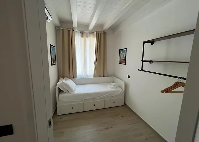 Demithos House Apartman *